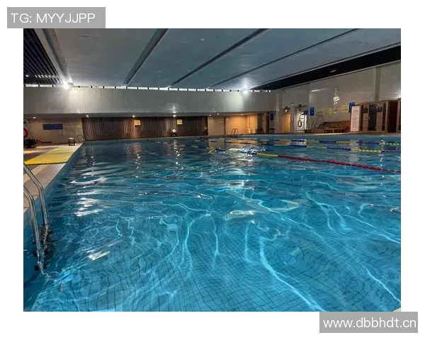 以公共泳池为核心打造健康生活空间,提升社区居民水上活动体验